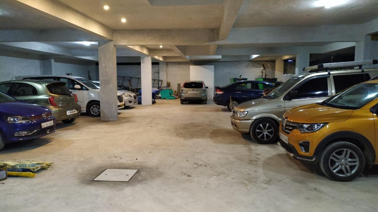 Hôtel Sabari Residency à Vālpārai Extérieur photo